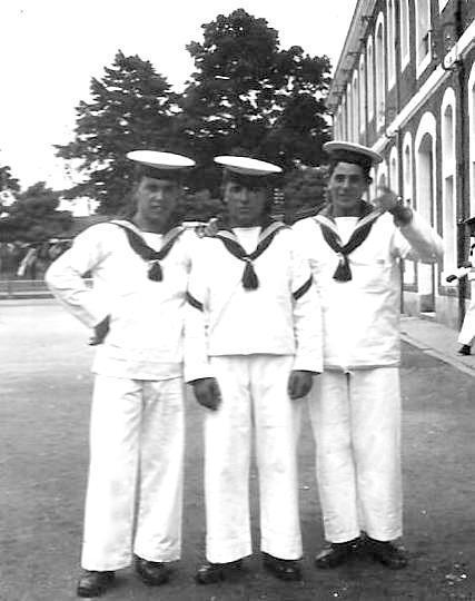 Tres marinos amigos