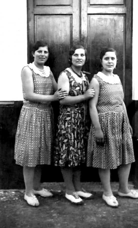 Las tres hijas del Sr. Francisco Tie ( Cheche )